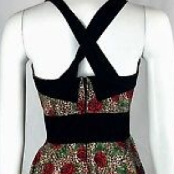 Hell Bunny rose dress - Picture 3 of 3